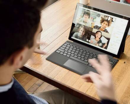 Membawa AI ke Ruang Kelas: Pengalaman Inspiratif di Webinar 32JP