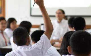 Transformasi Pembelajaran: Testimoni Inspiratif Fathurrohman, S.Pd dari SDN Samparwadi 1