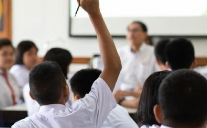 Transformasi Pembelajaran: Testimoni Inspiratif Fathurrohman, S.Pd dari SDN Samparwadi 1