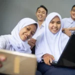 Dari Kelas ke Kehidupan: Membangun Karakter Siswa Melalui Pembelajaran Mendalam