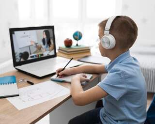 “Persiapan Tahun Ajaran Baru: Merancang Kelas Interaktif dengan Pendekatan Deep Learning”