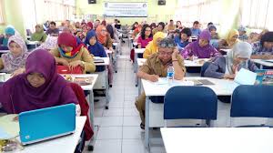 Meningkatkan Kualitas Pembelajaran di SDN Lugina: Testimoni Siti Holisoh tentang Pengalaman Berharga dalam Diklat