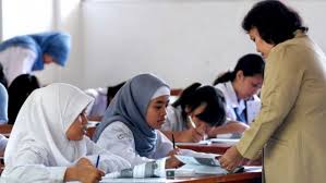 Transformasi Melalui Webinar: Testimoni Risnawati, S.Pd tentang Pengembangan Diri di SMP Negeri 3 Bangko