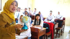Meningkatkan Kualitas Pengajaran: Testimoni Nurul Fajeri tentang Pelatihan Pembelajaran Mendalam di SMP Negeri 4 Tanah Grogot