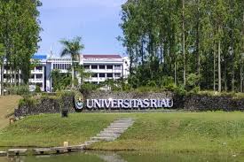 Transformasi Dalam Pengajaran: Testimoni Isnaniah, S. Pi, M. Si di Universitas Riau