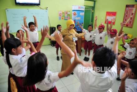 Dari Pembelajaran ke Praktik: Transformasi Pengajaran PAUD Heni Utami Sundari Melalui Diklat Nasional 40JP yang Menginspirasi