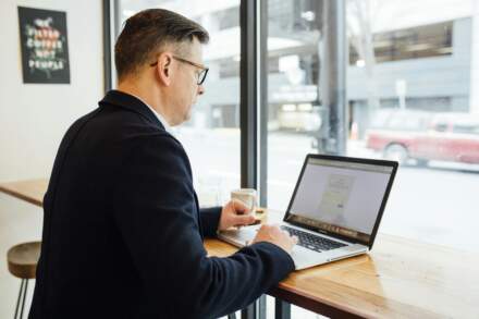Webinar 32JP: Inspirasi Heri Dwi Cahyoni untuk Guru