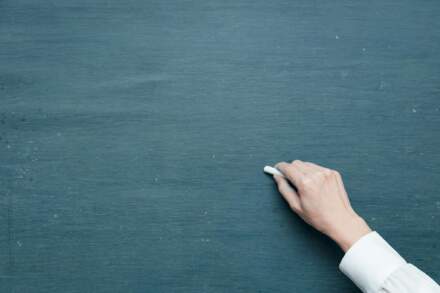 Mendalami AI dalam Pendidikan: Kisah Inspiratif Ulfa Sartono